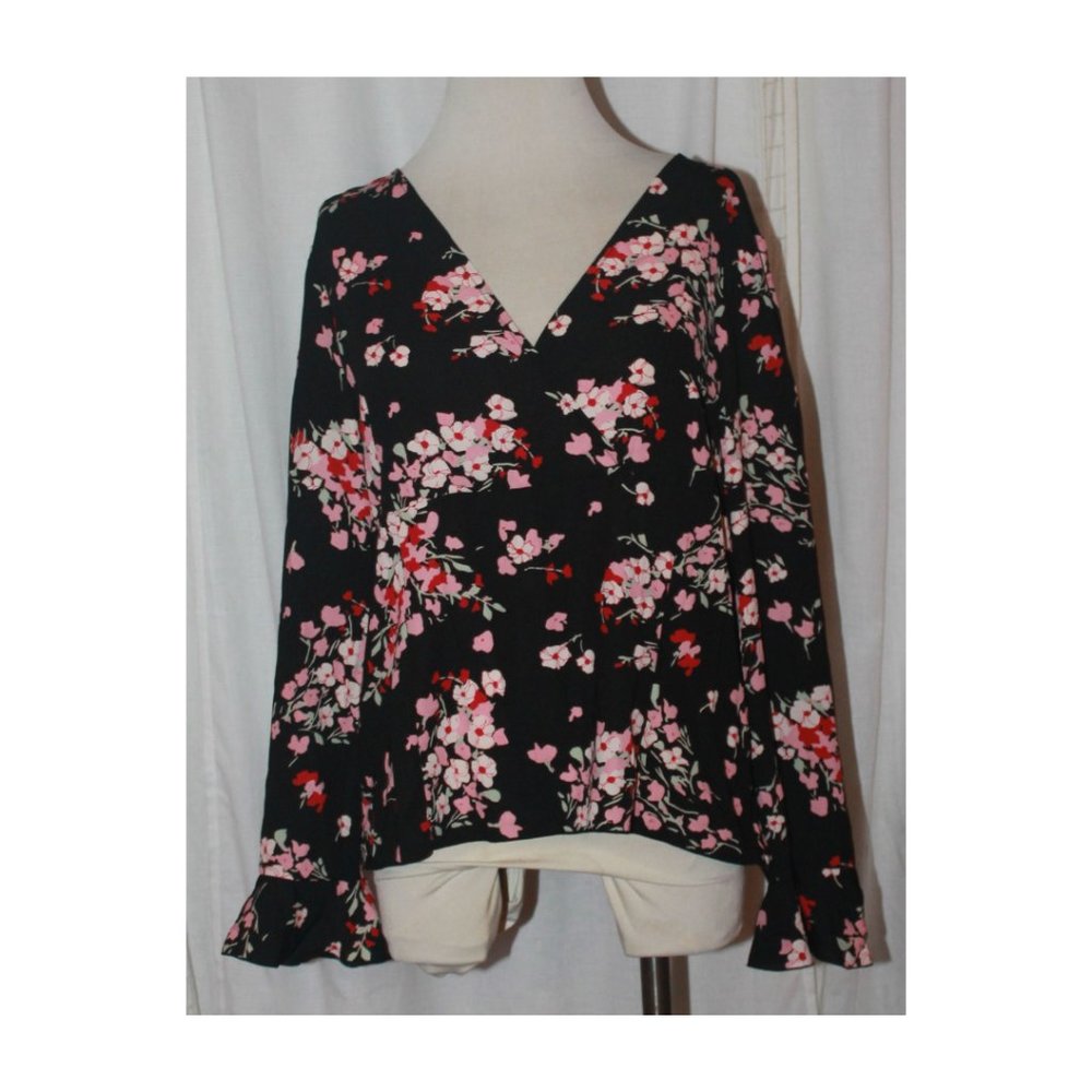Women's Casual Corner Black & Pink Floral Bell Sleeve Top Size 16